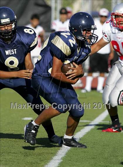 Thumbnail 2 in JV: Lincoln @ West photogallery.