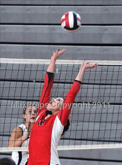 Thumbnail 2 in Assumption vs. Harvard-Westlake (2010 Durango Fall Classic) photogallery.