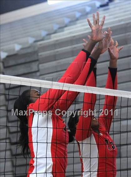 Thumbnail 1 in Assumption vs. Harvard-Westlake (2010 Durango Fall Classic) photogallery.