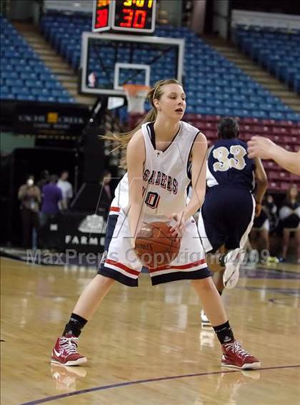 Thumbnail 3 in Mater Dei vs. Modesto Christian (CIF State D4 Final) photogallery.