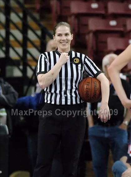 Thumbnail 2 in Mater Dei vs. Modesto Christian (CIF State D4 Final) photogallery.