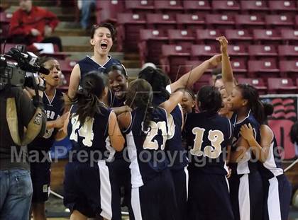 Thumbnail 2 in Mater Dei vs. Modesto Christian (CIF State D4 Final) photogallery.