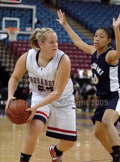 Thumbnail 2 in Mater Dei vs. Modesto Christian (CIF State D4 Final) photogallery.