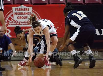 Thumbnail 2 in Mater Dei vs. Modesto Christian (CIF State D4 Final) photogallery.