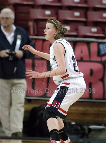 Thumbnail 2 in Mater Dei vs. Modesto Christian (CIF State D4 Final) photogallery.