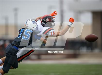 Thumbnail 2 in Gilmer vs. Sunnyvale (UIL 4A D2 Regionals) photogallery.
