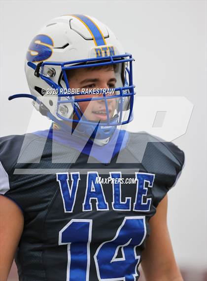 Thumbnail 2 in Gilmer vs. Sunnyvale (UIL 4A D2 Regionals) photogallery.