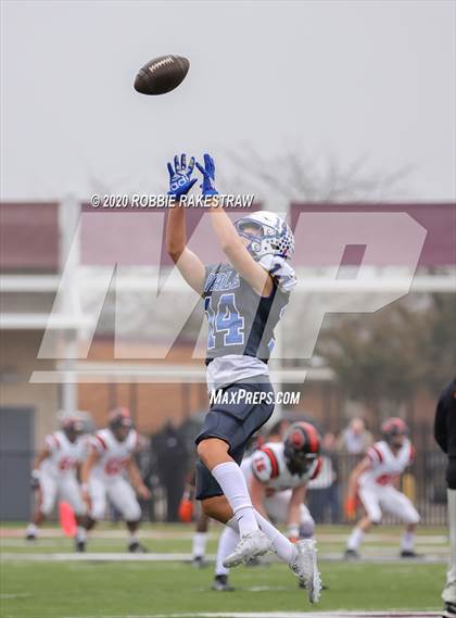 Thumbnail 2 in Gilmer vs. Sunnyvale (UIL 4A D2 Regionals) photogallery.