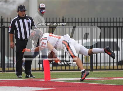 Thumbnail 3 in Gilmer vs. Sunnyvale (UIL 4A D2 Regionals) photogallery.