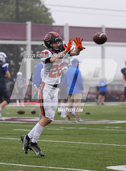 Thumbnail 2 in Gilmer vs. Sunnyvale (UIL 4A D2 Regionals) photogallery.