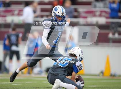 Thumbnail 3 in Gilmer vs. Sunnyvale (UIL 4A D2 Regionals) photogallery.
