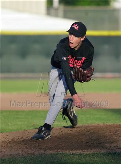 Thumbnail 3 in Marin Academy vs St. Vincent @ Albert Park (CIF NCS D5 Playoffs ) photogallery.