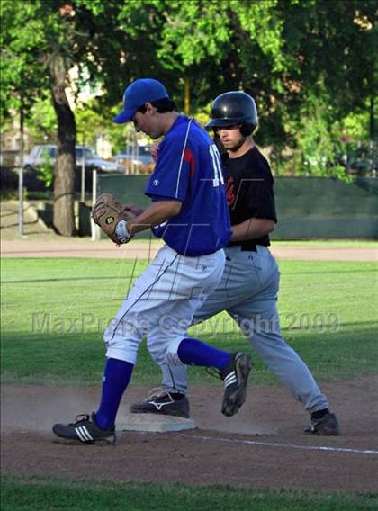 Thumbnail 1 in Marin Academy vs St. Vincent @ Albert Park (CIF NCS D5 Playoffs ) photogallery.