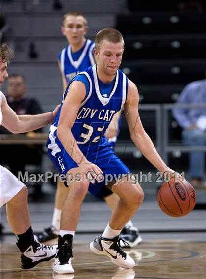 Thumbnail 1 in Covington Catholic vs. Ryle (KHSA Ninth Region Quarterfinal) photogallery.