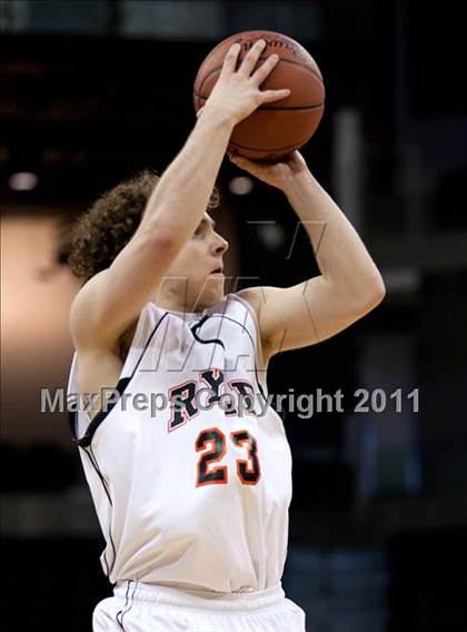 Thumbnail 2 in Covington Catholic vs. Ryle (KHSA Ninth Region Quarterfinal) photogallery.