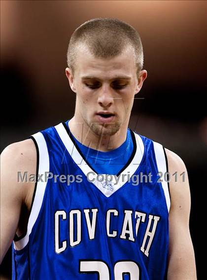 Thumbnail 1 in Covington Catholic vs. Ryle (KHSA Ninth Region Quarterfinal) photogallery.