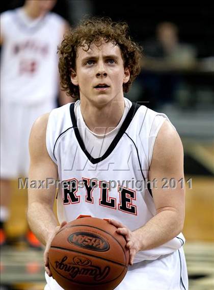 Thumbnail 1 in Covington Catholic vs. Ryle (KHSA Ninth Region Quarterfinal) photogallery.