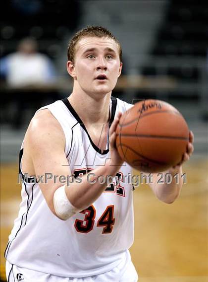 Thumbnail 3 in Covington Catholic vs. Ryle (KHSA Ninth Region Quarterfinal) photogallery.