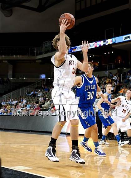 Thumbnail 3 in Covington Catholic vs. Ryle (KHSA Ninth Region Quarterfinal) photogallery.