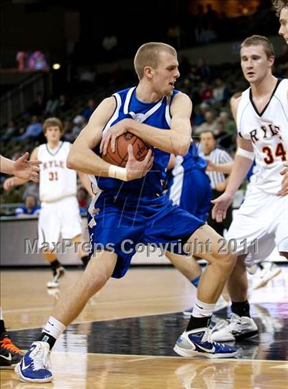 Thumbnail 2 in Covington Catholic vs. Ryle (KHSA Ninth Region Quarterfinal) photogallery.