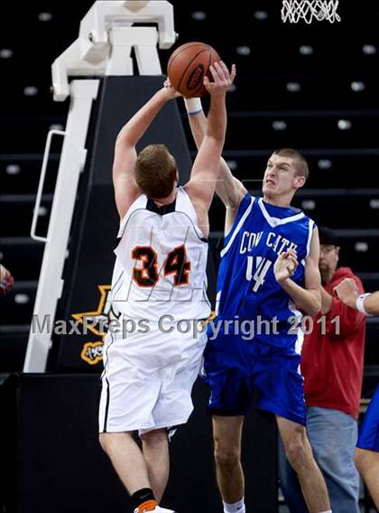 Thumbnail 1 in Covington Catholic vs. Ryle (KHSA Ninth Region Quarterfinal) photogallery.