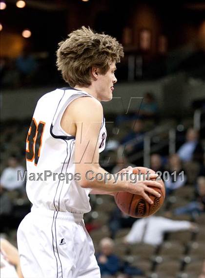 Thumbnail 1 in Covington Catholic vs. Ryle (KHSA Ninth Region Quarterfinal) photogallery.