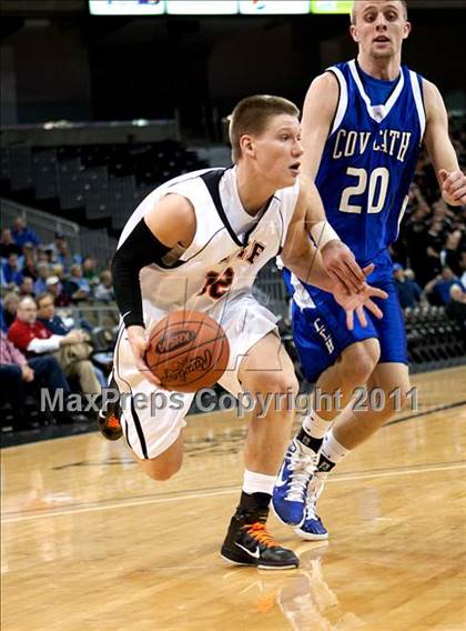 Thumbnail 1 in Covington Catholic vs. Ryle (KHSA Ninth Region Quarterfinal) photogallery.