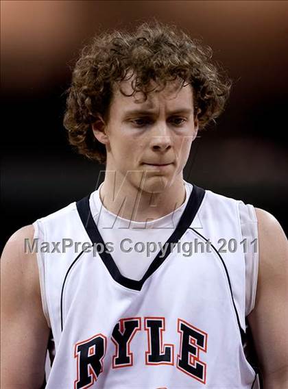 Thumbnail 3 in Covington Catholic vs. Ryle (KHSA Ninth Region Quarterfinal) photogallery.