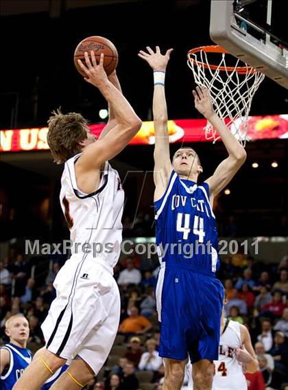 Thumbnail 3 in Covington Catholic vs. Ryle (KHSA Ninth Region Quarterfinal) photogallery.