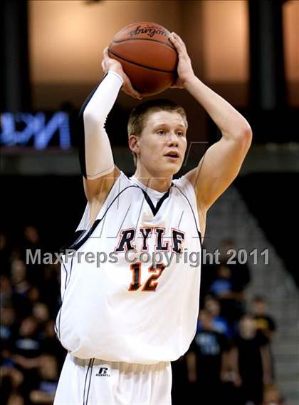 Thumbnail 2 in Covington Catholic vs. Ryle (KHSA Ninth Region Quarterfinal) photogallery.
