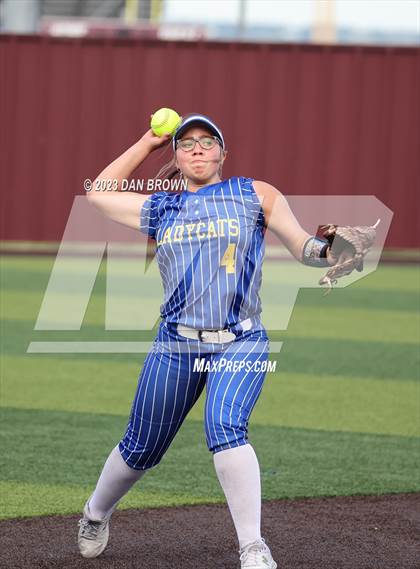 Thumbnail 1 in Aubrey vs Sulphur Springs (UIL 4A Softball Region 2 Regional Semifinal) photogallery.