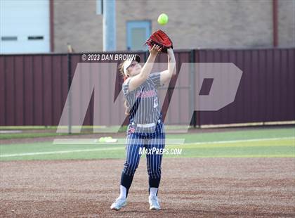 Thumbnail 3 in Aubrey vs Sulphur Springs (UIL 4A Softball Region 2 Regional Semifinal) photogallery.