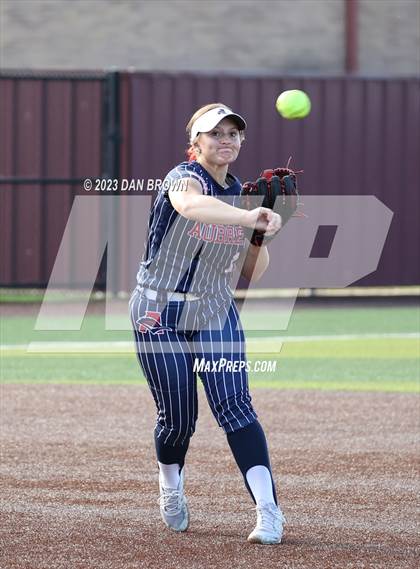 Thumbnail 1 in Aubrey vs Sulphur Springs (UIL 4A Softball Region 2 Regional Semifinal) photogallery.