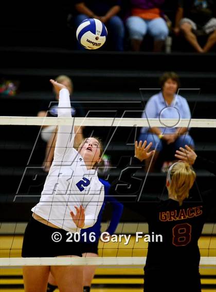 Thumbnail 3 in Boyd- vs Grace Baptist Academy (Hixson Invitation) photogallery.