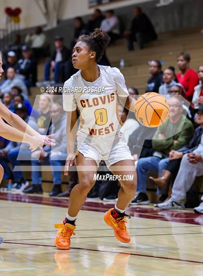Thumbnail 1 in Episcopal @ Clovis West photogallery.