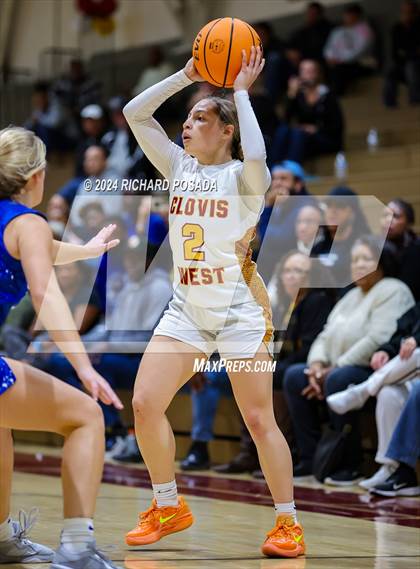 Thumbnail 2 in Episcopal @ Clovis West photogallery.