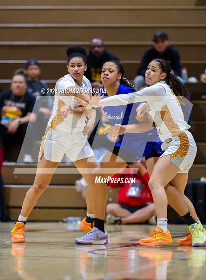 Thumbnail 1 in Episcopal @ Clovis West photogallery.
