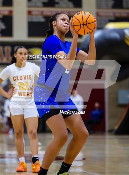 Thumbnail 1 in Episcopal @ Clovis West photogallery.