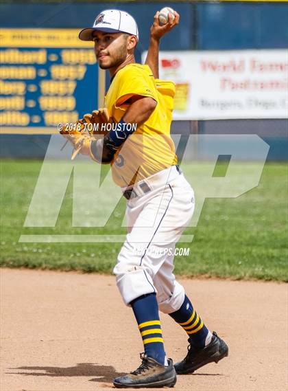 Thumbnail 1 in La Salle @ Alhambra (Dave Moore Classic) photogallery.
