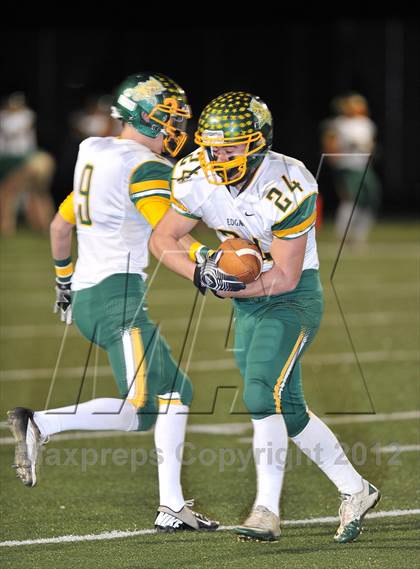 Thumbnail 1 in Regis vs. Edgar (WIAA D6 Level 4 Playoffs)   photogallery.