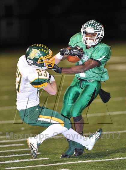 Thumbnail 3 in Regis vs. Edgar (WIAA D6 Level 4 Playoffs)   photogallery.