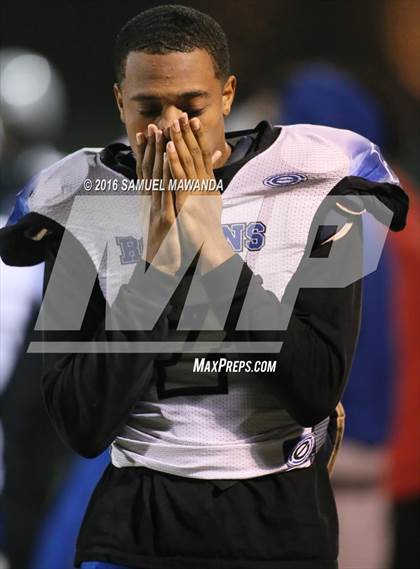 Thumbnail 2 in Sierra Canyon vs Los Angeles (CIF 2-A Regional Final) photogallery.