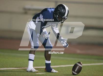 Thumbnail 1 in Sierra Canyon vs Los Angeles (CIF 2-A Regional Final) photogallery.