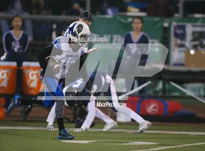 Thumbnail 2 in Sierra Canyon vs Los Angeles (CIF 2-A Regional Final) photogallery.