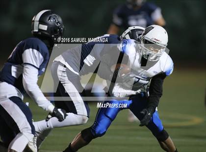 Thumbnail 3 in Sierra Canyon vs Los Angeles (CIF 2-A Regional Final) photogallery.