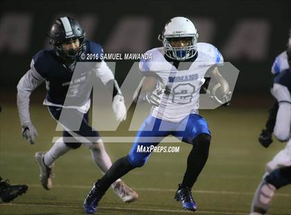 Thumbnail 2 in Sierra Canyon vs Los Angeles (CIF 2-A Regional Final) photogallery.