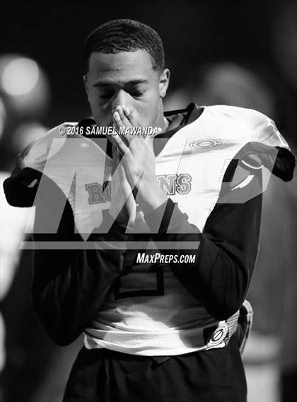 Thumbnail 2 in Sierra Canyon vs Los Angeles (CIF 2-A Regional Final) photogallery.