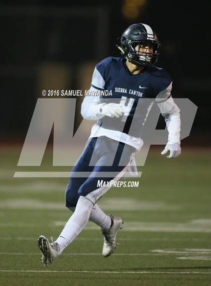 Thumbnail 2 in Sierra Canyon vs Los Angeles (CIF 2-A Regional Final) photogallery.