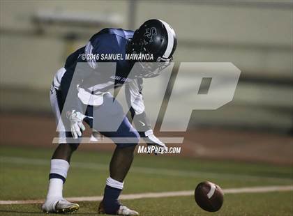 Thumbnail 3 in Sierra Canyon vs Los Angeles (CIF 2-A Regional Final) photogallery.