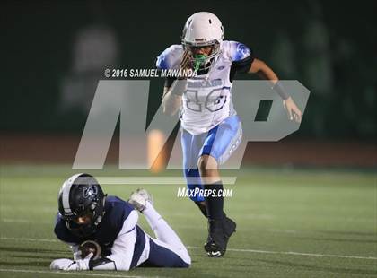 Thumbnail 2 in Sierra Canyon vs Los Angeles (CIF 2-A Regional Final) photogallery.